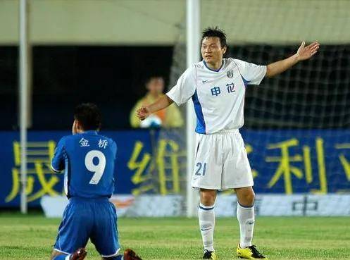 关于孙可梅开二度成英雄，国安主场告捷重新登顶的信息