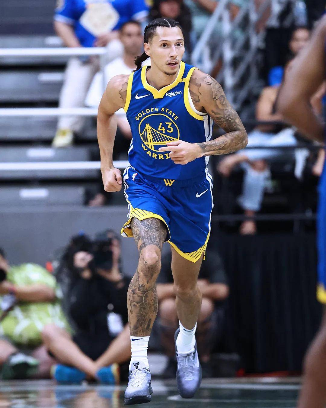 勇士队明星球员前往洛杉矶快船队试训 勇士队明星球员前往洛杉矶快船队试训