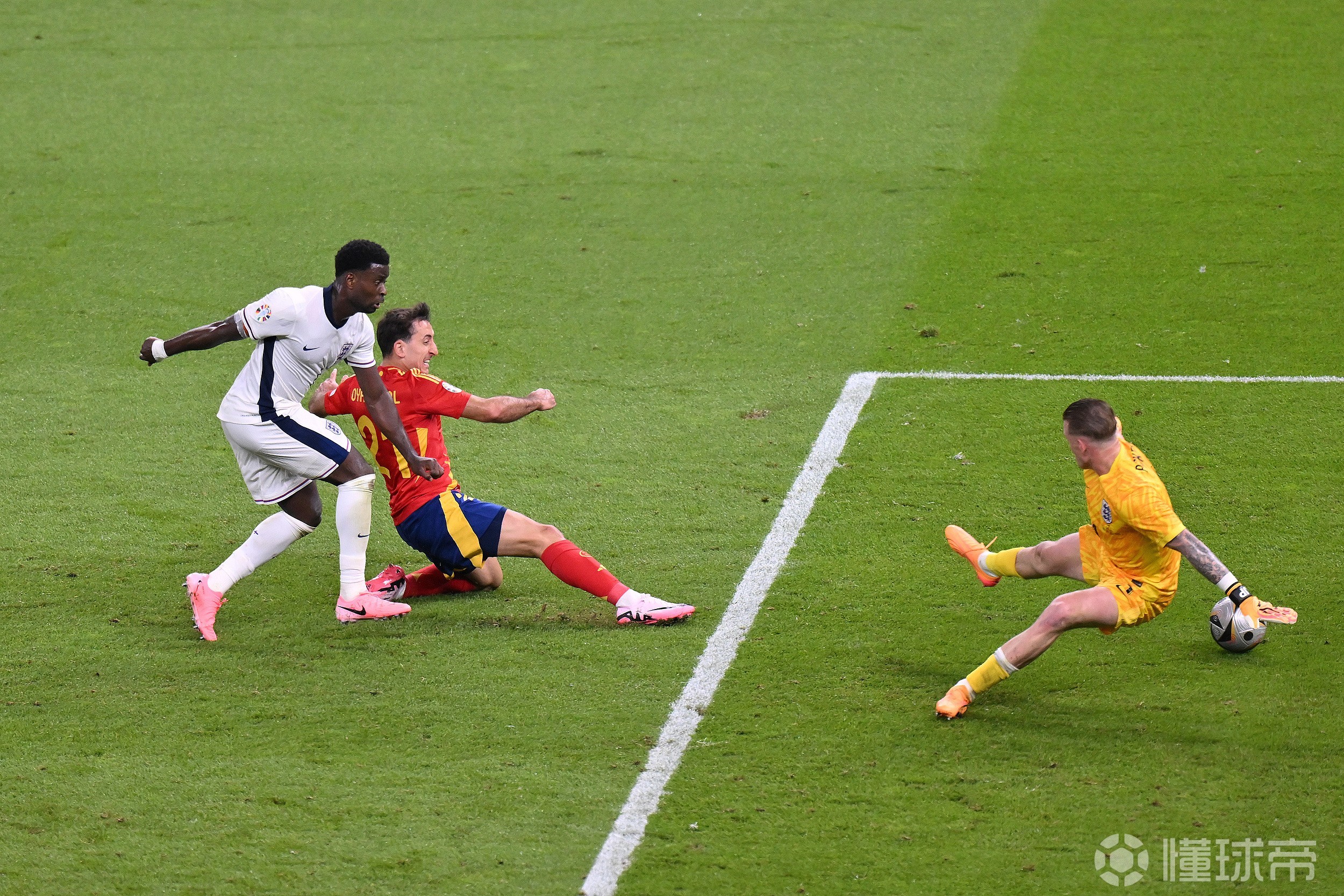 球场传奇!欧洲足坛传统强队鏖战的简单介绍 球场传奇!欧洲足坛传统强队鏖战的简单介绍