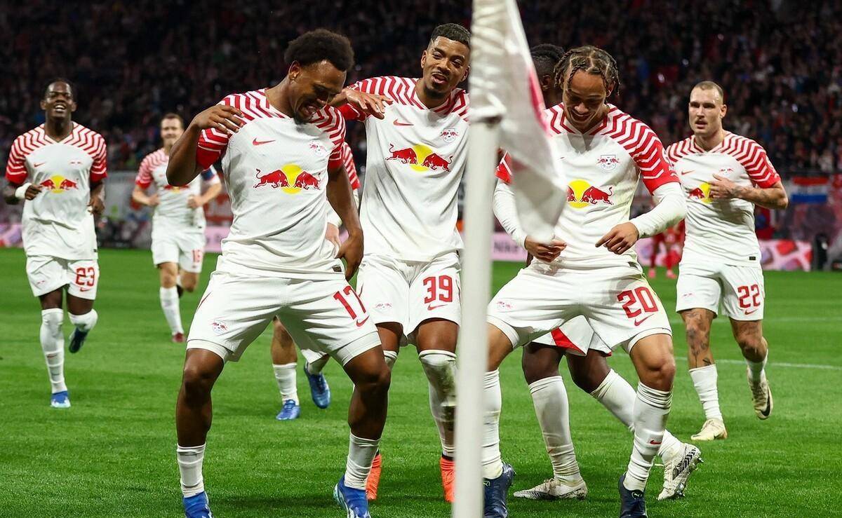 莱比锡红牛欲在主场对阵斯图加特，赢下比赛的简单介绍