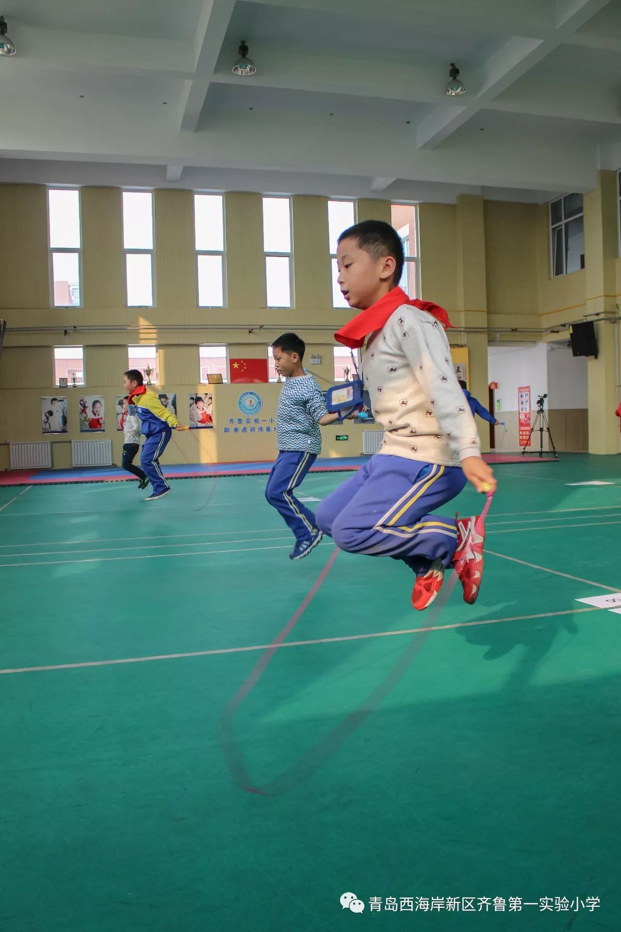 包含争分夺秒!比赛节奏紧张,胜利前途未卜的词条 包含争分夺秒!比赛节奏紧张,胜利前途未卜的词条