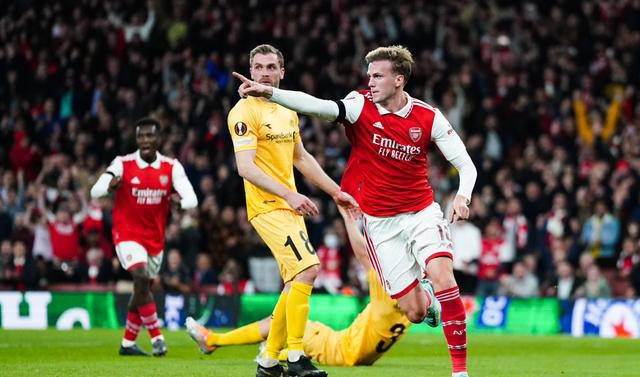 阿贾克斯主场横扫韦斯卡,豪取四连胜 阿贾克斯主场横扫韦斯卡,豪取四连胜