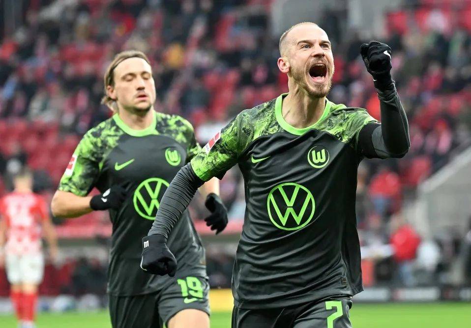 包含沃尔夫斯堡备战新赛季,努力追求更高成绩的词条 包含沃尔夫斯堡备战新赛季,努力追求更高成绩的词条