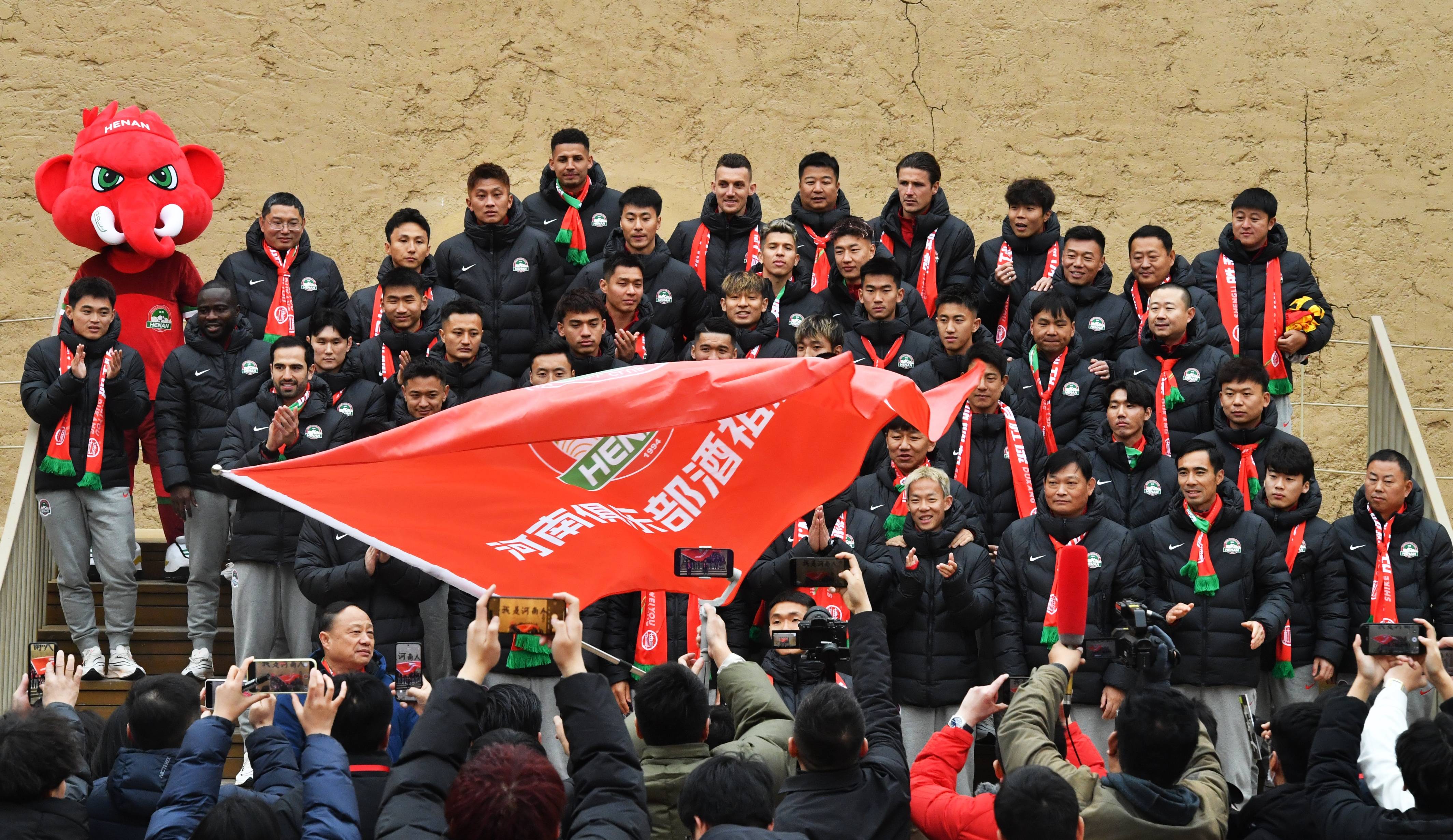 河南球员信心十足,争取踏进胜利之门的简单介绍 河南球员信心十足,争取踏进胜利之门的简单介绍