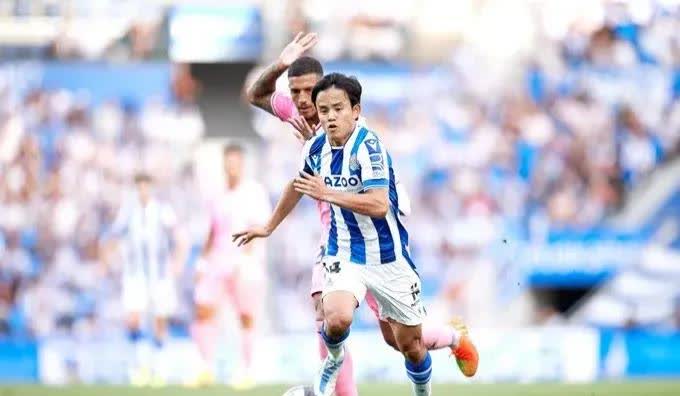 开云体育入口-瓦伦西亚主场表现不佳,球迷失望