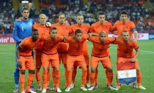 关于荷兰大胜立陶宛,小组出线形势看涨的信息 关于荷兰大胜立陶宛,小组出线形势看涨的信息