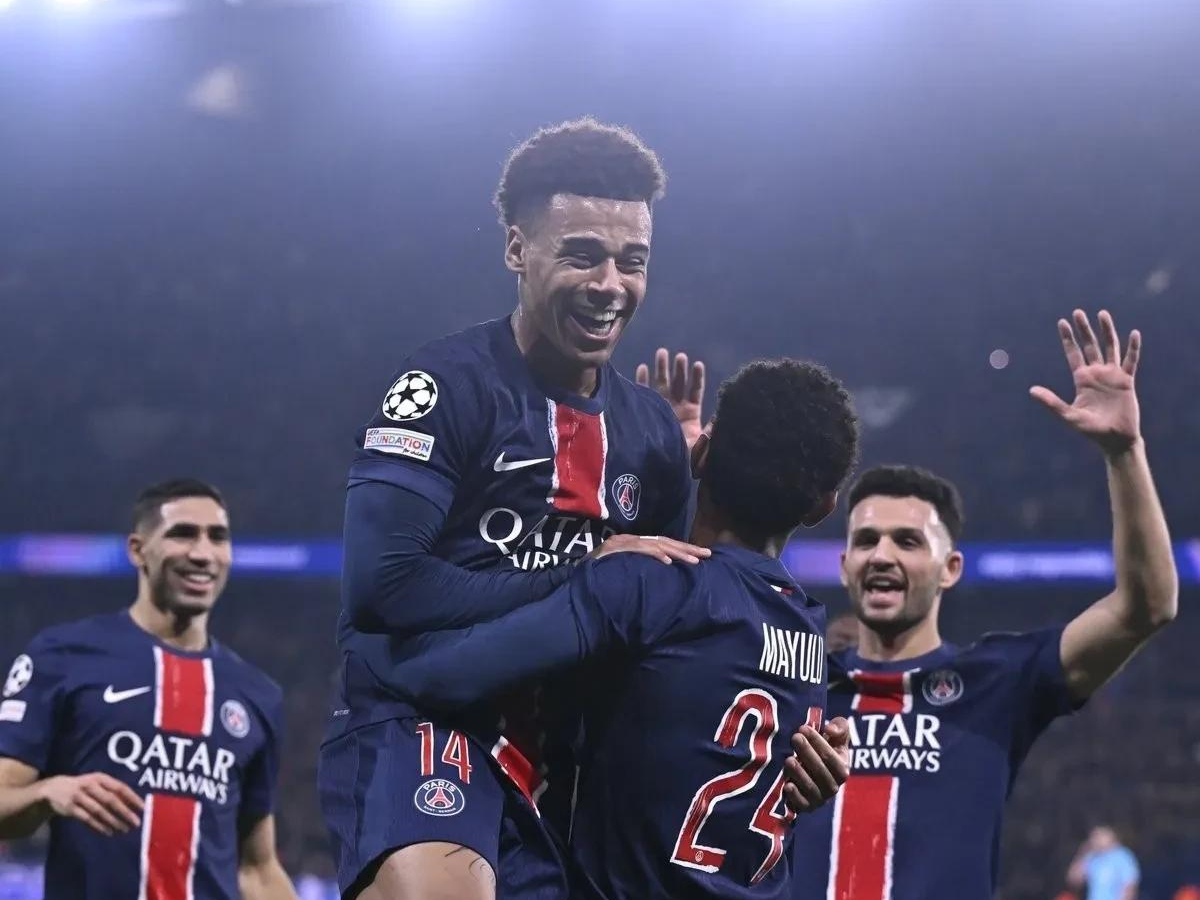 包含巴黎圣日耳曼力挫对手，欧冠四强之路清晰的词条