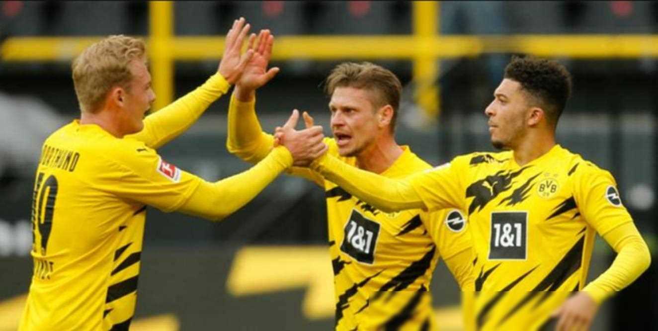 夺冠热门交锋，赛场上爆发激情对决