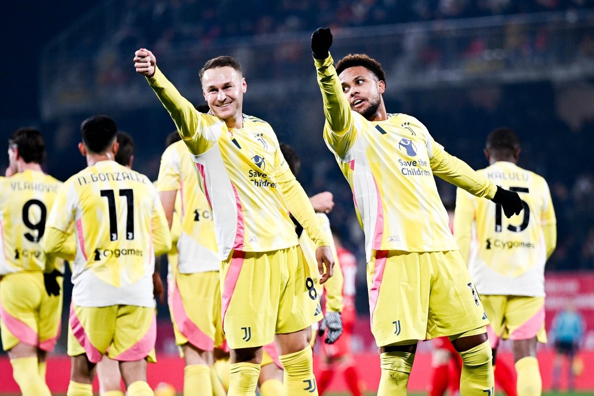 尤文图斯大胜德甲对手，豪取联赛第一名