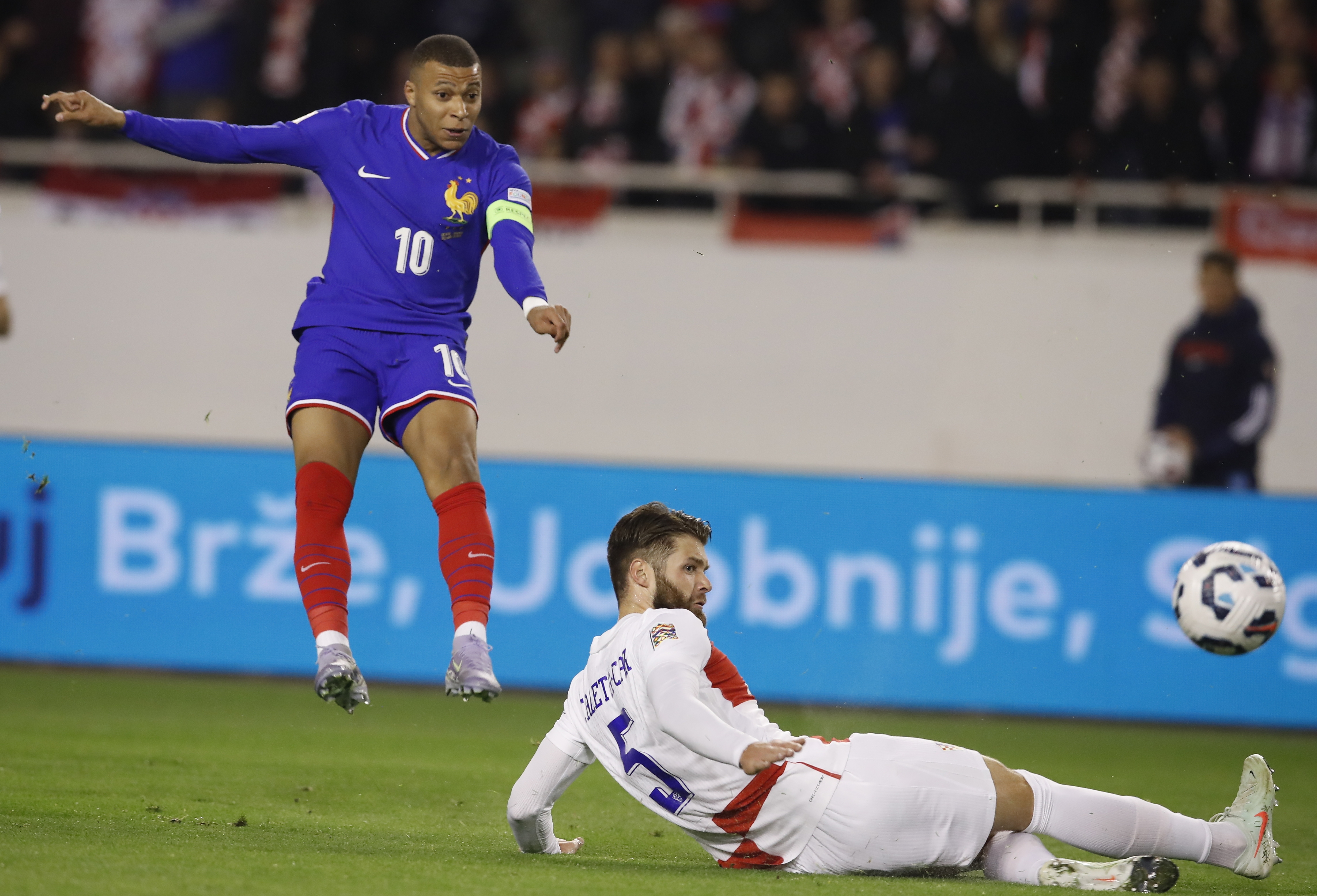 欧预赛:克罗地亚队淘汰匈牙利晋级半决赛的简单介绍 欧预赛:克罗地亚队淘汰匈牙利晋级半决赛的简单介绍