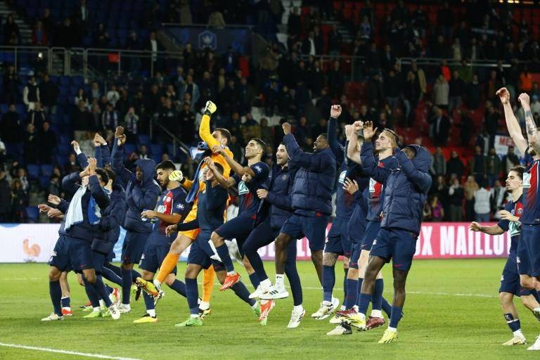 巴塞罗那客场大胜巴黎圣日耳曼