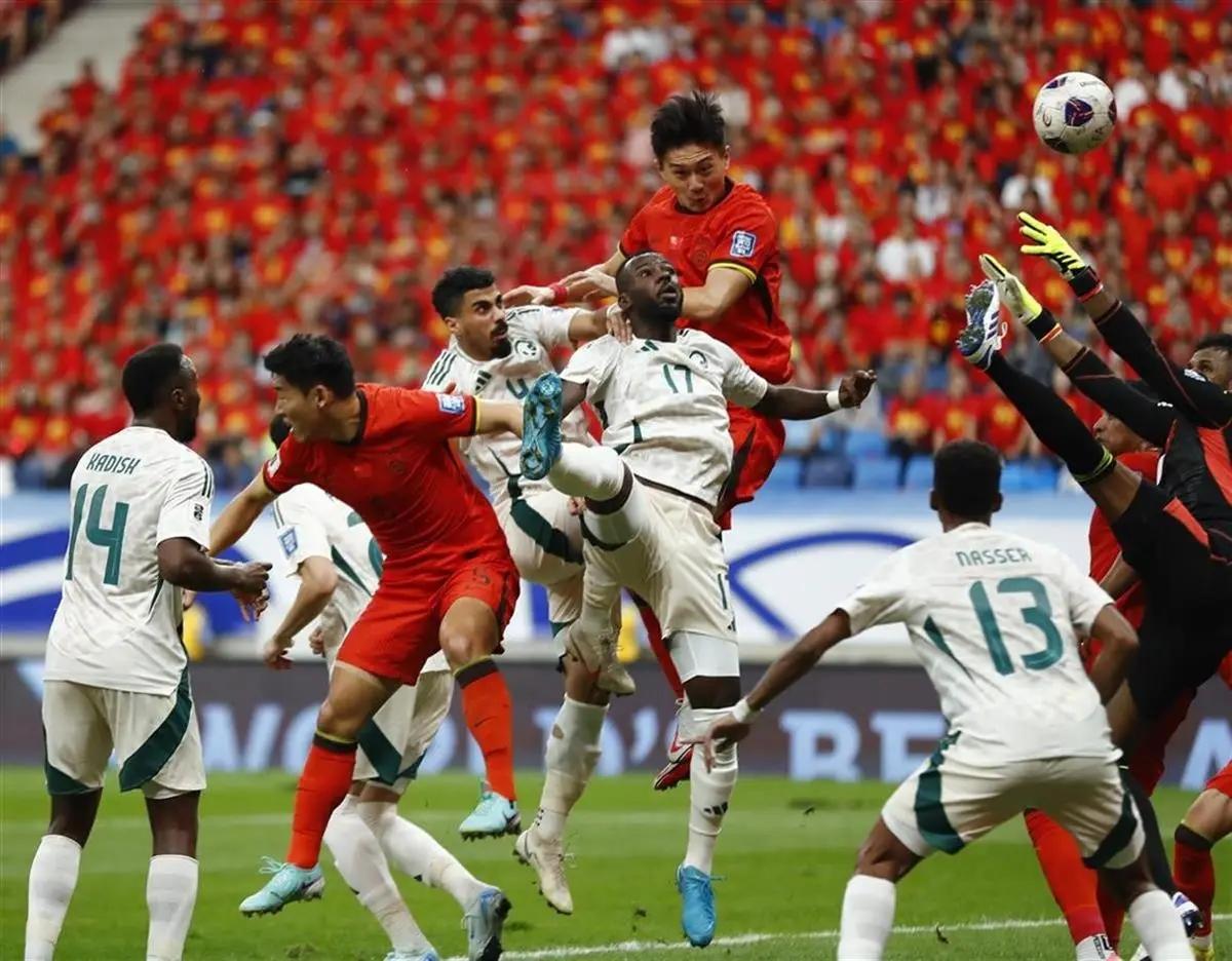 国足全员出击,喜迎比赛胜利 国足全员出击,喜迎比赛胜利