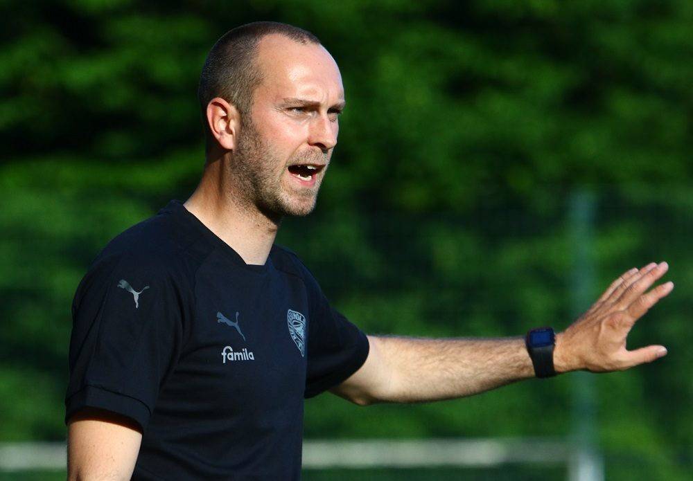 云达不莱梅取得关键胜利,保住保级希望 云达不莱梅取得关键胜利,保住保级希望