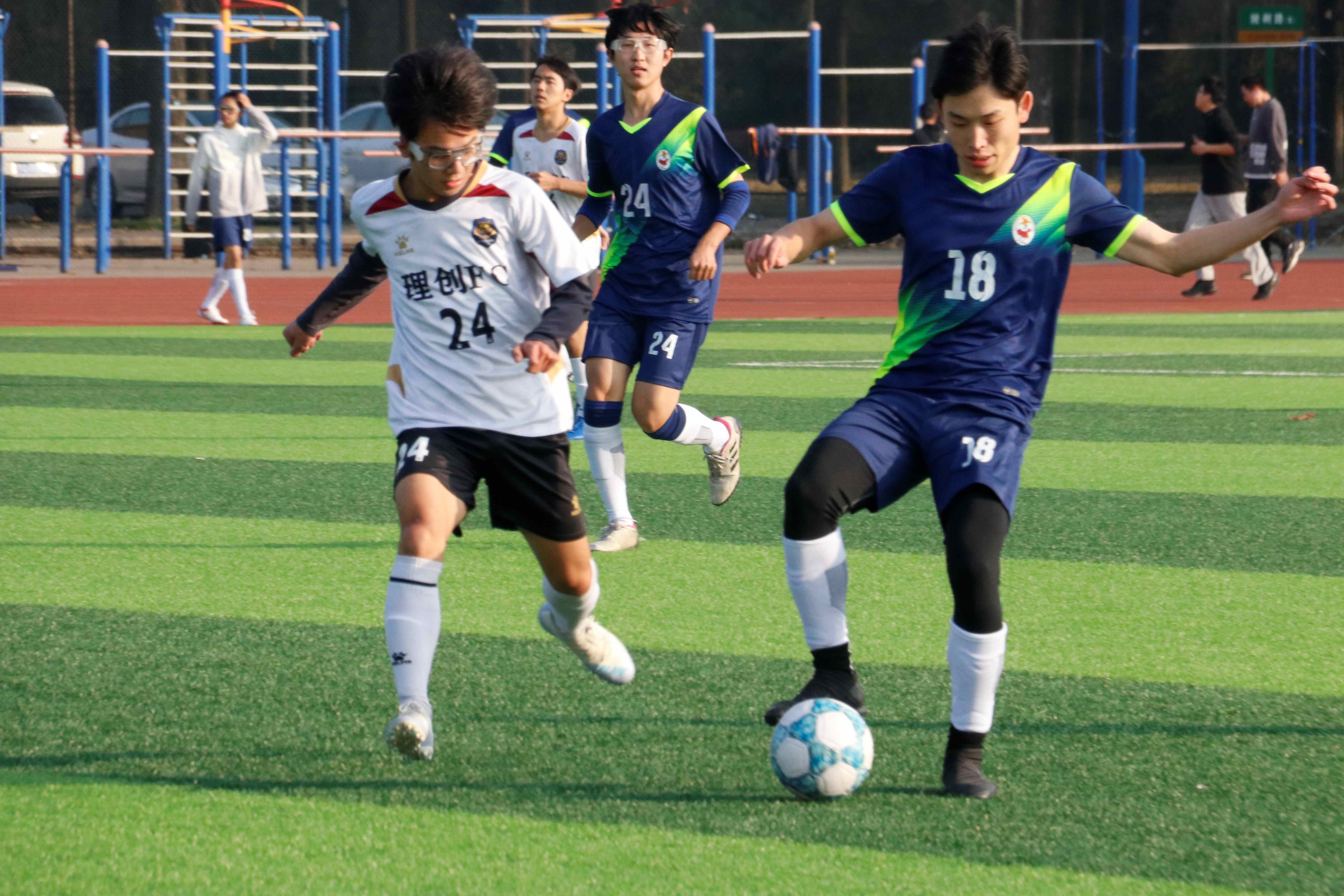 欧洲足球赛场烽烟再起，强强对决