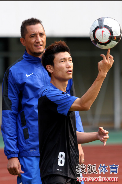 深圳红钻主场告捷，豪取胜利