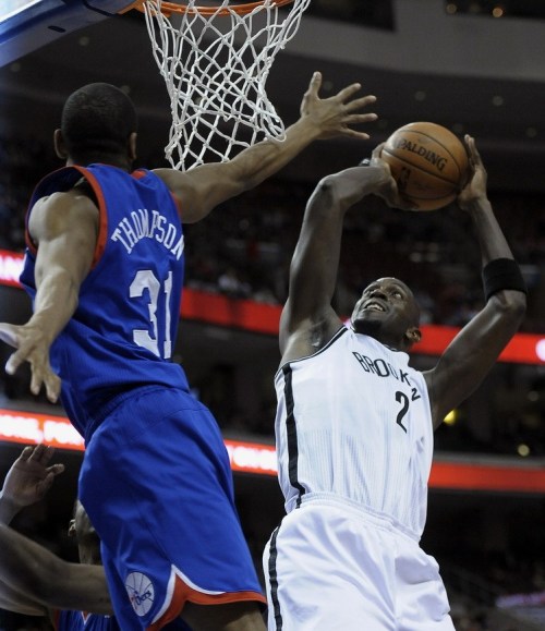 火箭苦战保罗主战队首战不敌篮网,迈卡威复出成噩梦 火箭苦战保罗主战队首战不敌篮网,迈卡威复出成噩梦