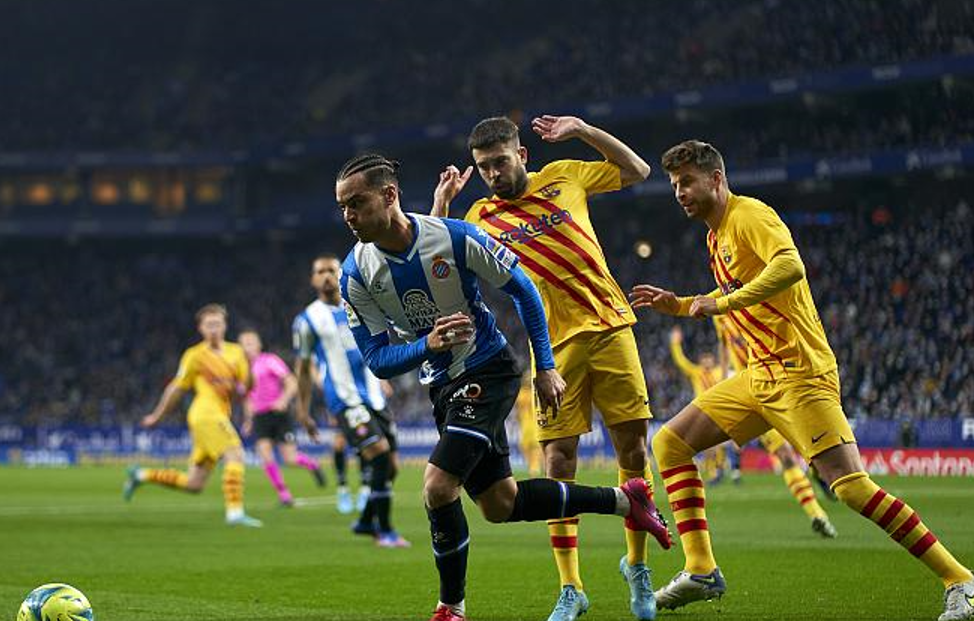 关于法兰克福取得关键胜利,重返前四榜单的信息 关于法兰克福取得关键胜利,重返前四榜单的信息