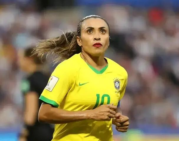 关于巴西女足全力以赴,冲击世界杯八强的信息 关于巴西女足全力以赴,冲击世界杯八强的信息