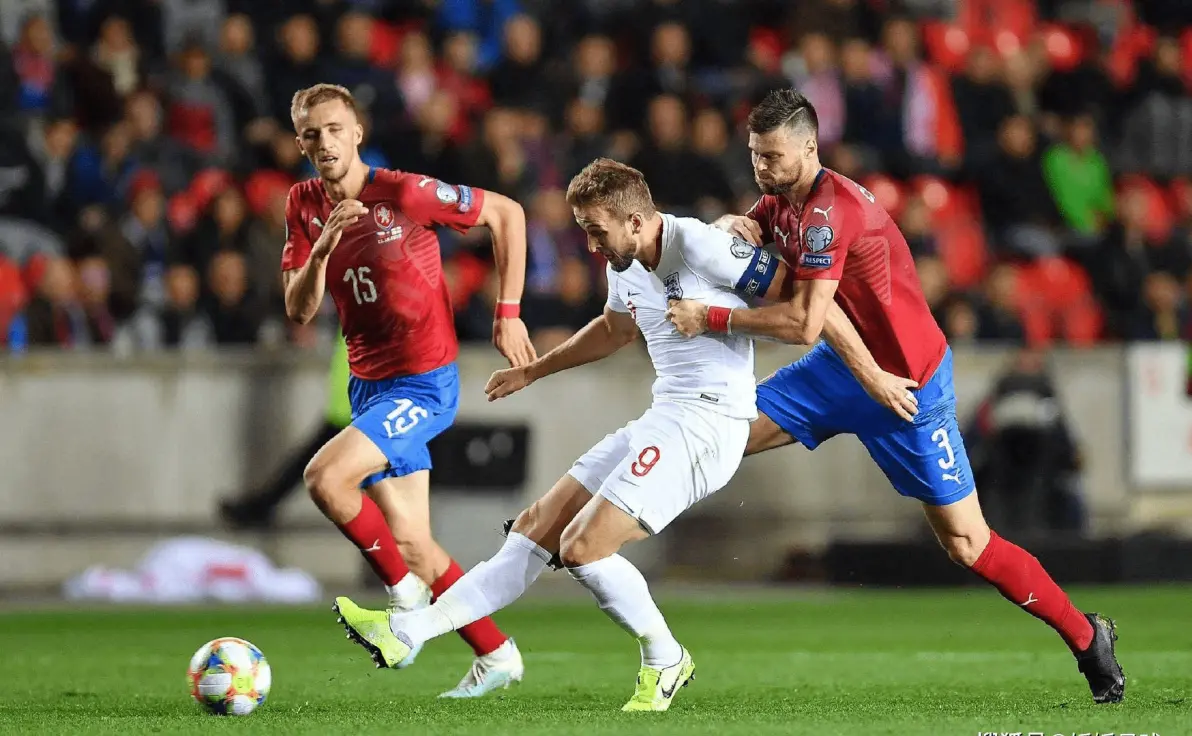 斯洛伐克队击败对手，欧预赛征程继续