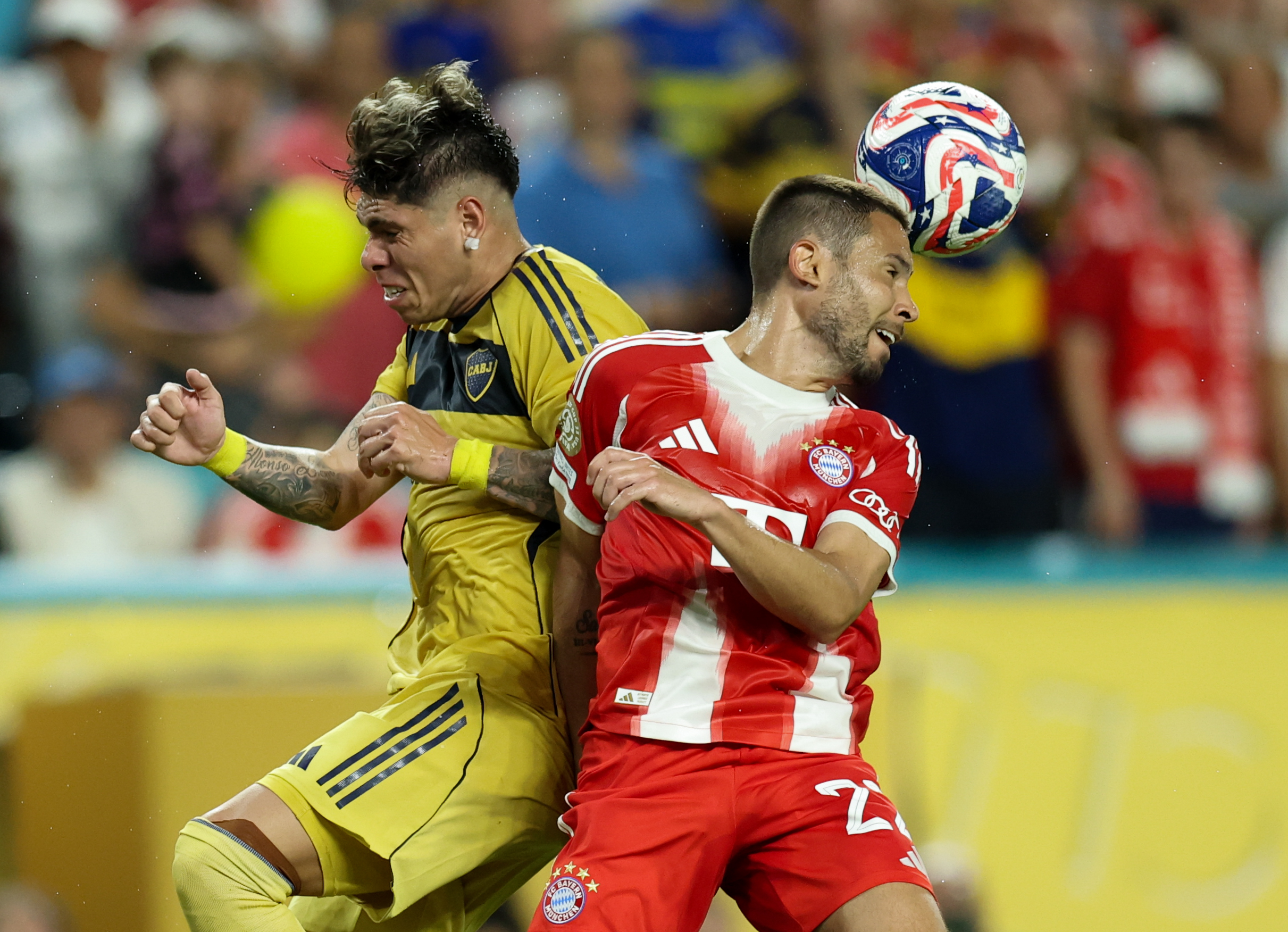 拜仁慕尼黑对阵费尔德迈出关键一步