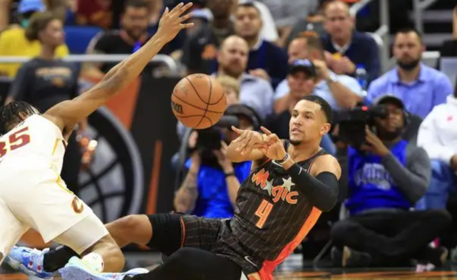 开云官网-新秀登场狂砍30+,魔术遗憾负于太阳