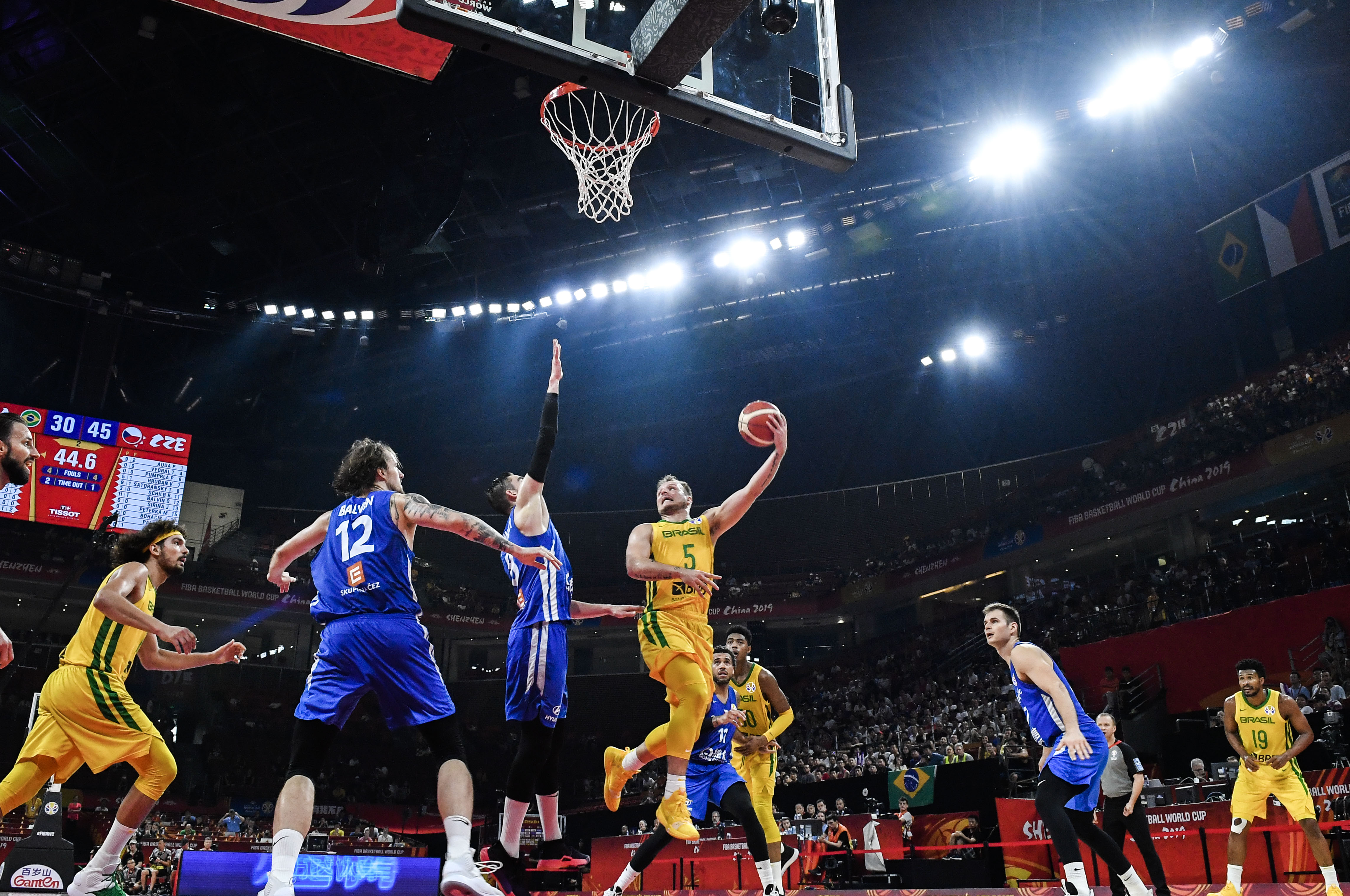 开云官网-捷克篮球联赛决赛局势混乱,竞争激烈