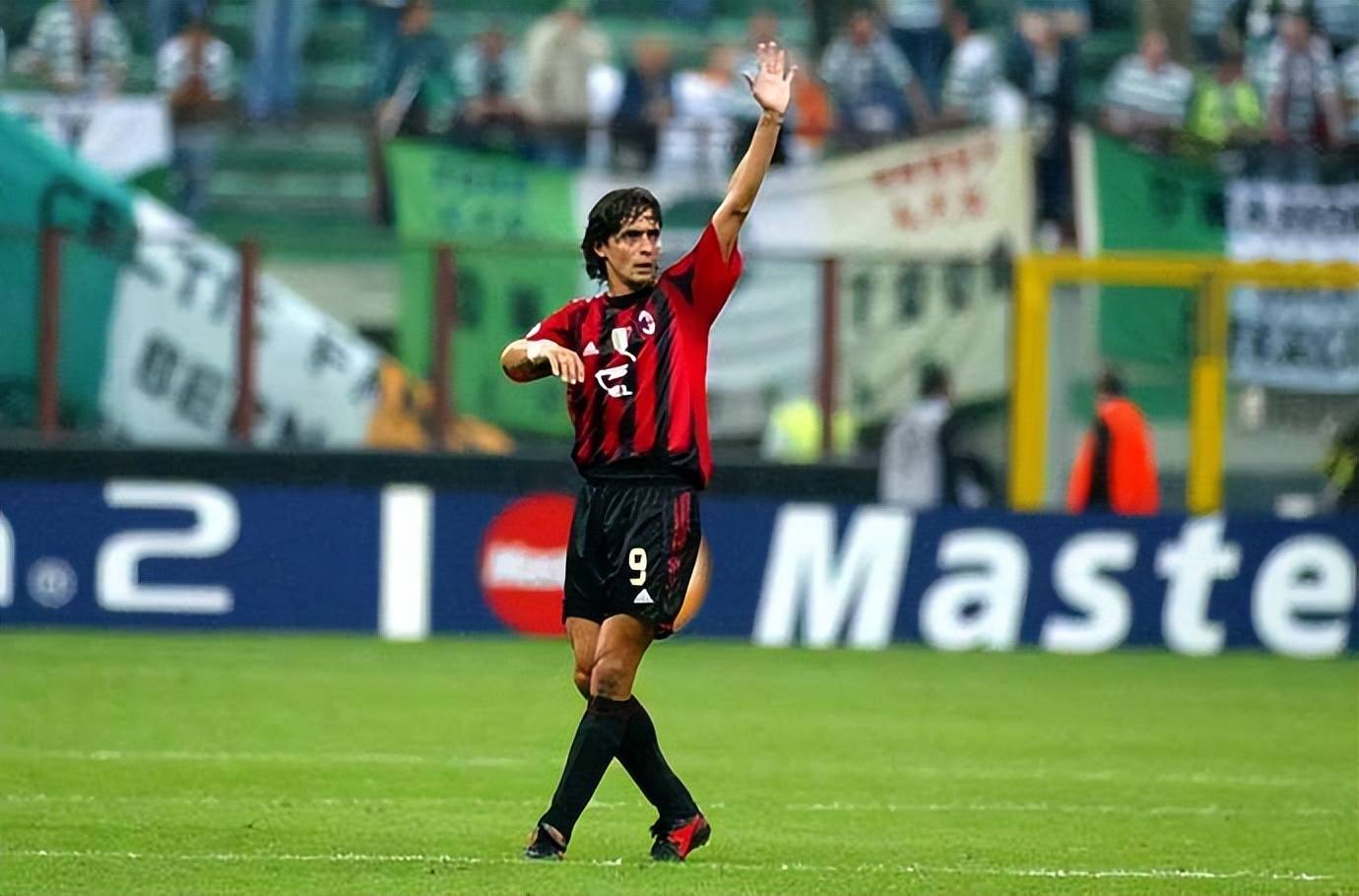 开云下载-AC米兰逆转战胜对手,破坏对方三连胜的简单介绍