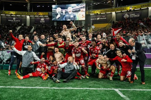 开云下载-欧洲联赛战况激励法甲球队激情夺冠