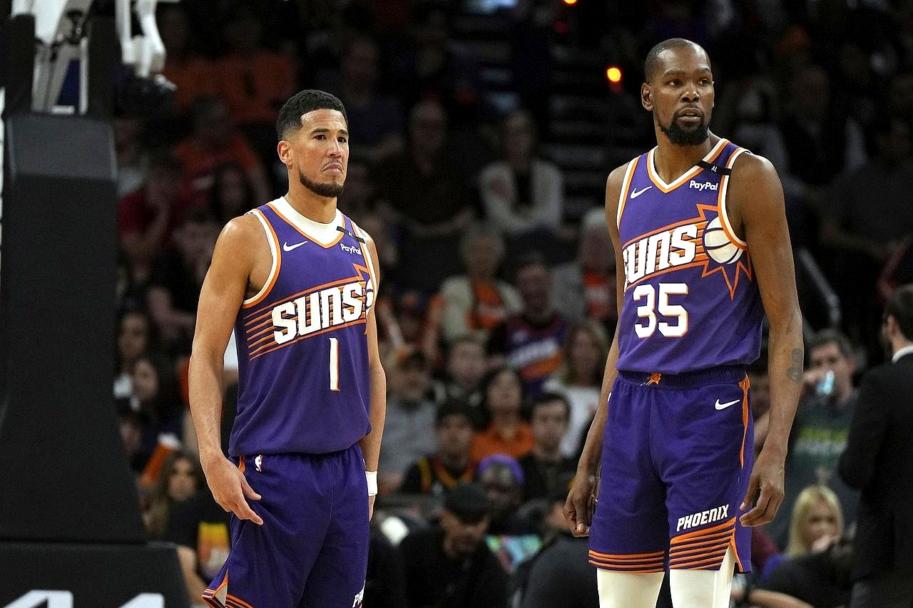 步行者主场迎战火箭，谁将称霸球场