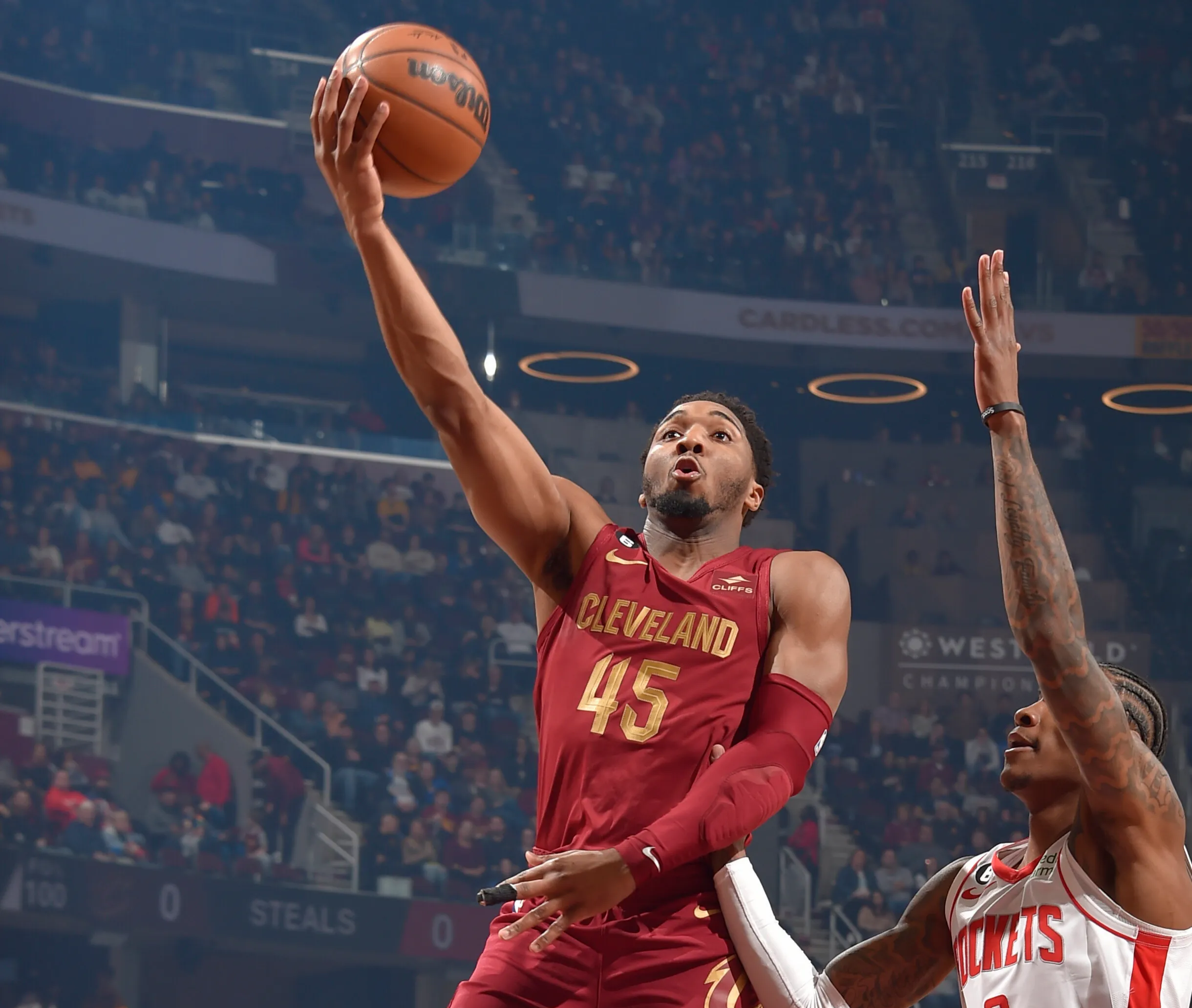 步行者主场迎战火箭，谁将称霸球场