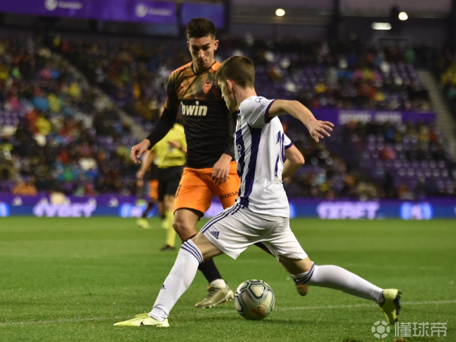 开云体育APP下载-瓦伦西亚艰难逼平,赫塔费一举逐冠之路