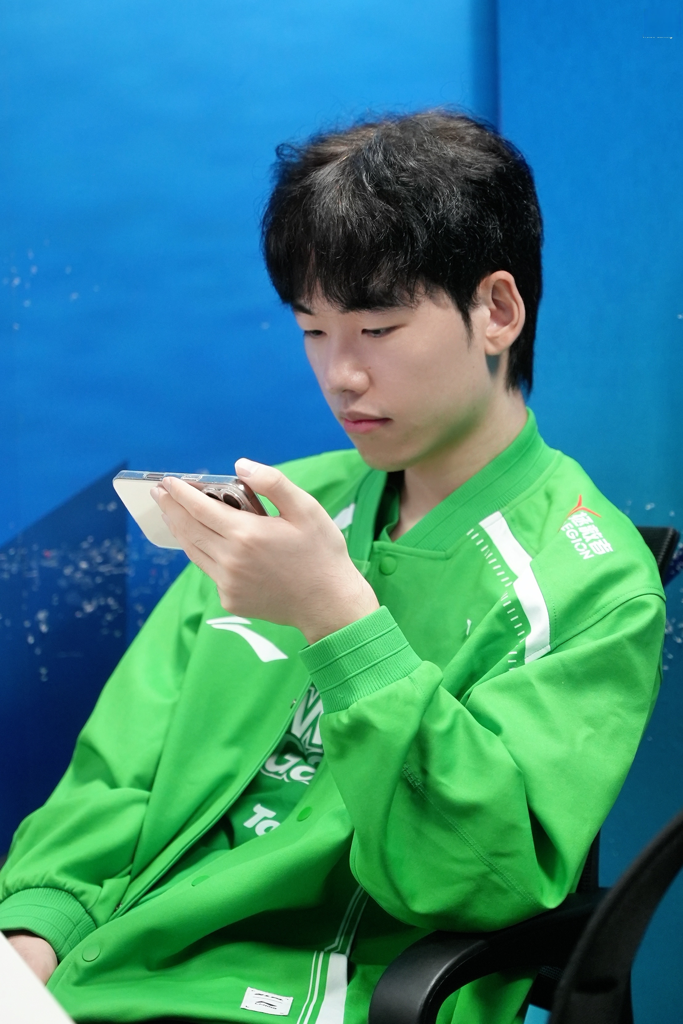 开云下载-包含V5绝杀WBG,BDD关键团战开团秒人激烈交锋2025世界赛,让粉丝疯狂欢呼的词条