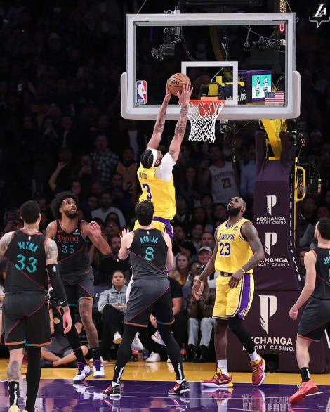 开云官网-詹皇独砍40分，湖人大胜森林狼